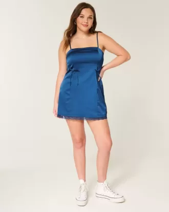 Rochie bodycon cu fundă fără bretele din satin