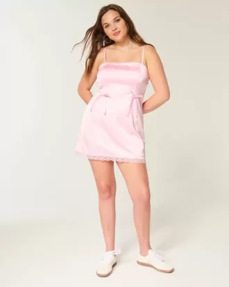 Rochie bodycon cu fundă fără bretele din satin