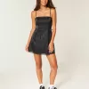 Rochie bodycon cu fundă fără bretele din satin Rochie bodycon cu fundă fără bretele din satin