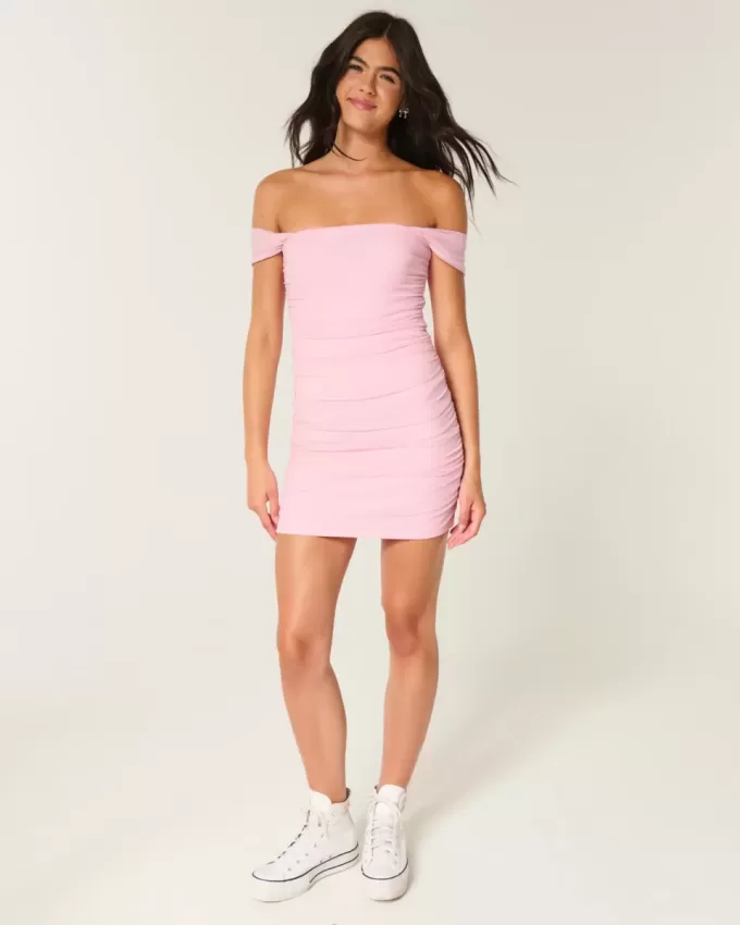 Rochie din plasă, cu umăr deschis Rochie din plasă, cu umăr deschis