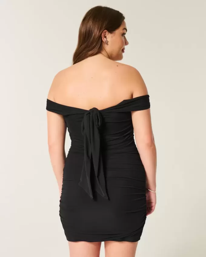 Rochie din plasă, cu umăr deschis Rochie din plasă, cu umăr deschis