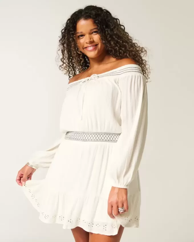 Rochie țesuta pe umeri Rochie țesuta pe umeri