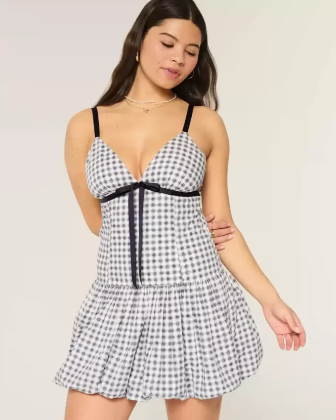 Rochie mini Bubble cu decolteu în V Rochie mini Bubble cu decolteu în V