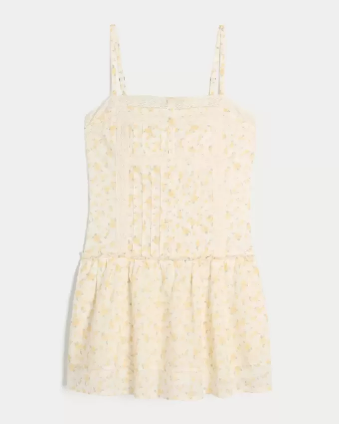 Rochie mini cu dantelă Rochie mini cu dantelă