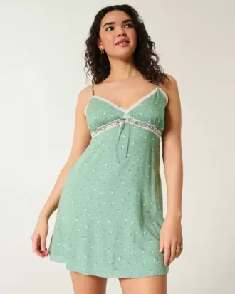 Rochie mini cu detaliu din dantela