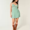 Rochie mini cu detaliu din dantela Rochie mini cu detaliu din dantela