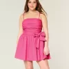 Rochie mini cu fundă fără bretele Rochie mini cu fundă fără bretele