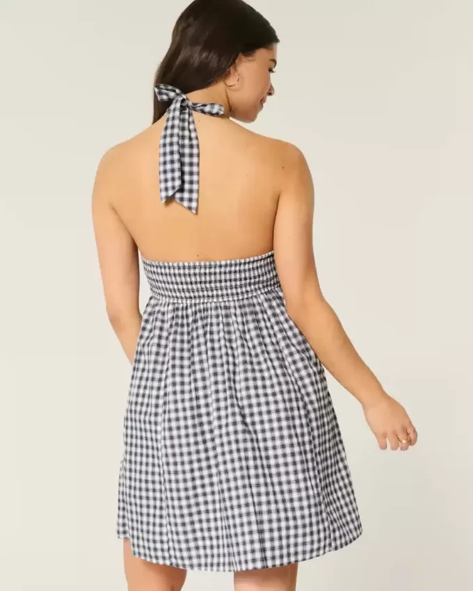Rochie Mini cu Halter Spate Deschis Rochie Mini cu Halter Spate Deschis