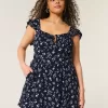 Rochie mini cu mâneci fluturate, talie în V Rochie mini cu mâneci fluturate, talie în V