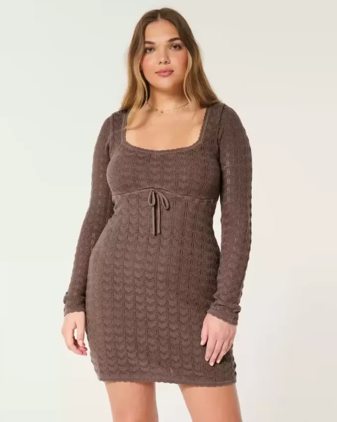 Rochie mini cu mâneci lungi în stil croșetat Rochie mini cu mâneci lungi în stil croșetat