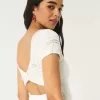 Rochie mini cu mâneci scurte în stil croșetat Rochie mini cu mâneci scurte în stil croșetat