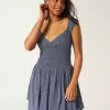 Rochie mini cu tiv asimetric fără umăr Rochie mini cu tiv asimetric fără umăr