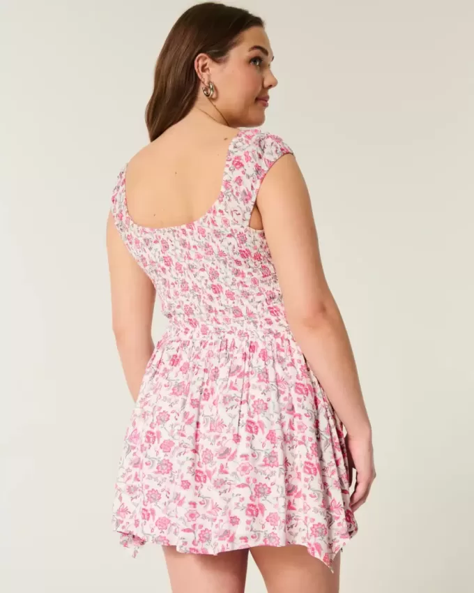 Rochie mini cu tiv asimetric fără umăr Rochie mini cu tiv asimetric fără umăr