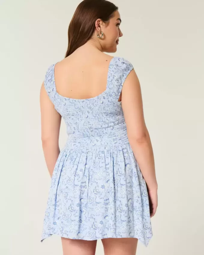 Rochie mini cu tiv asimetric fără umăr Rochie mini cu tiv asimetric fără umăr