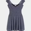 Rochie mini cu tiv asimetric fără umăr Rochie mini cu tiv asimetric fără umăr
