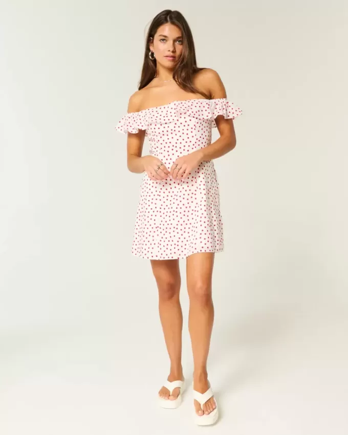 Rochie mini cu volan în linie A fără umăr Rochie mini cu volan în linie A fără umăr