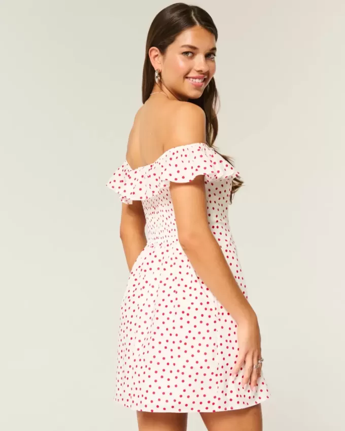 Rochie mini cu volan în linie A fără umăr Rochie mini cu volan în linie A fără umăr