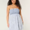 Rochie mini fără bretele în stil croșetat Rochie mini fără bretele în stil croșetat