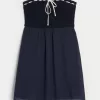Rochie mini fără bretele în stil croșetat Rochie mini fără bretele în stil croșetat