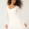 Rochie mini skater cu mâneci lungi în stil croșetat Rochie mini skater cu mâneci lungi în stil croșetat