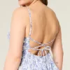 Rochie mini tip babydoll cu decolteu în V cu volane Rochie mini tip babydoll cu decolteu în V cu volane
