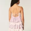 Rochie mini tip babydoll cu decolteu în V cu volane Rochie mini tip babydoll cu decolteu în V cu volane