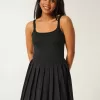 Rochie plisată activă Gilly Hicks Rochie plisată activă Gilly Hicks