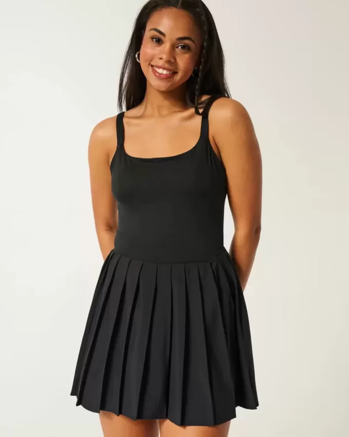 Rochie plisată activă Gilly Hicks Rochie plisată activă Gilly Hicks