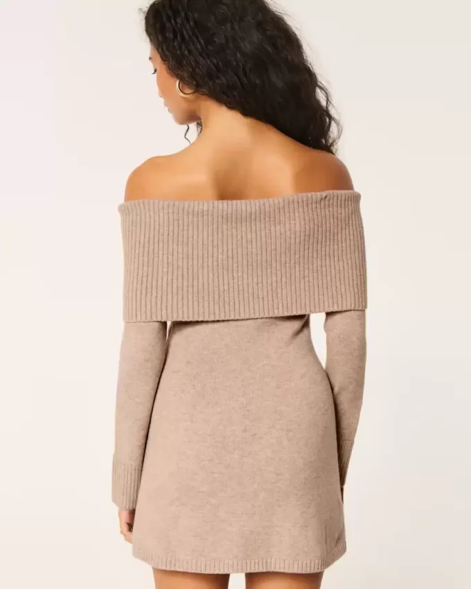 Rochie pulover cu umăr dezactivat Rochie pulover cu umăr dezactivat