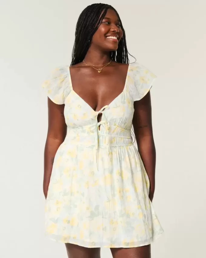 Rochie skort cu maneci fluturate Rochie skort cu maneci fluturate