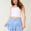 Short mini cu etaje cu tiv asimetric Short mini cu etaje cu tiv asimetric