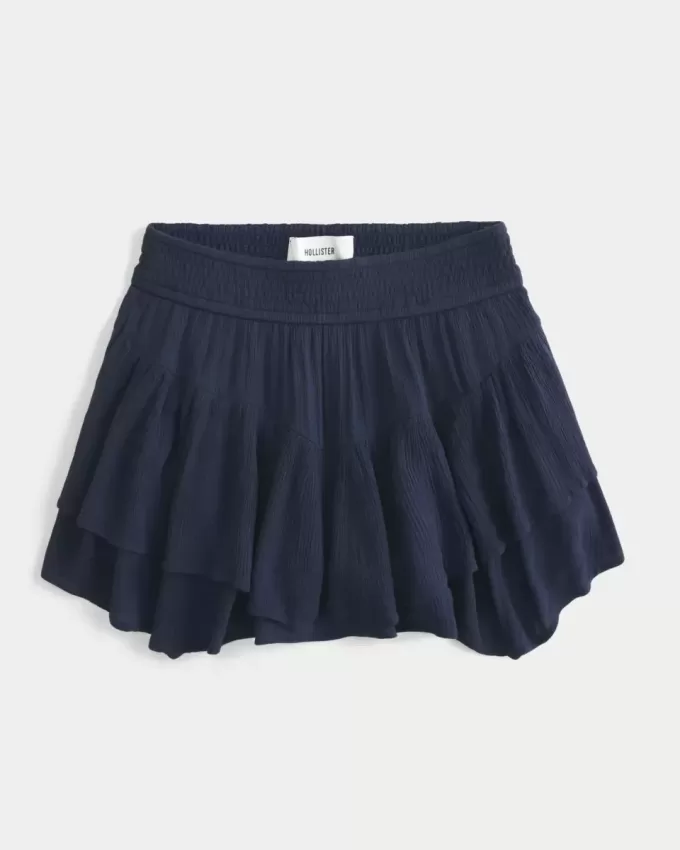 Short mini cu etaje cu tiv asimetric Short mini cu etaje cu tiv asimetric
