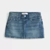 Short mini din denim brodat cu spalare medie Short mini din denim brodat cu spalare medie