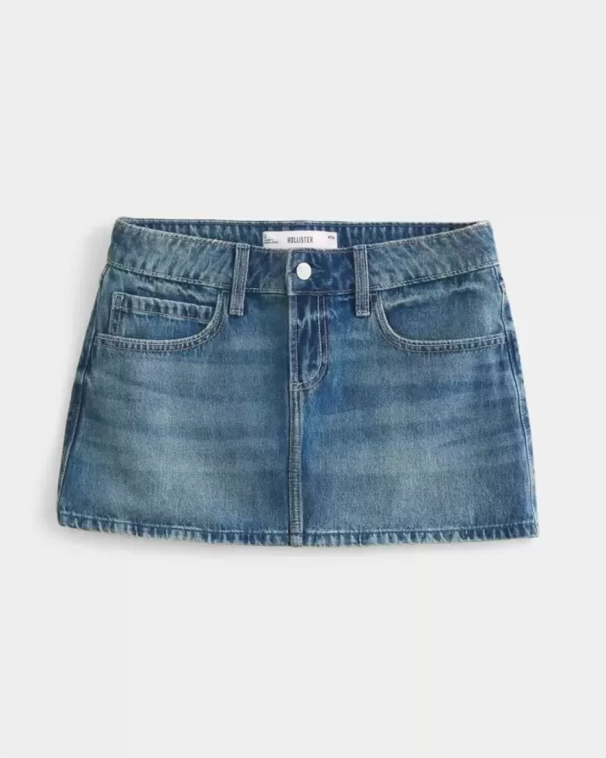 Short mini din denim brodat cu spalare medie Short mini din denim brodat cu spalare medie