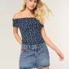 Short mini din denim brodat cu talie joasă, cu spalare medie Short mini din denim brodat cu talie joasă, cu spalare medie