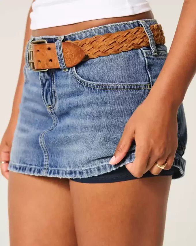 Short mini din denim cu fundă brodat cu talie joasă Short mini din denim cu fundă brodat cu talie joasă