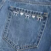 Short mini din denim cu fundă brodat cu talie joasă Short mini din denim cu fundă brodat cu talie joasă