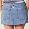 Short mini din denim cu talie joasă, cu spalare medie Short mini din denim cu talie joasă, cu spalare medie