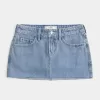 Short mini din denim cu talie joasă, cu spalare medie Short mini din denim cu talie joasă, cu spalare medie