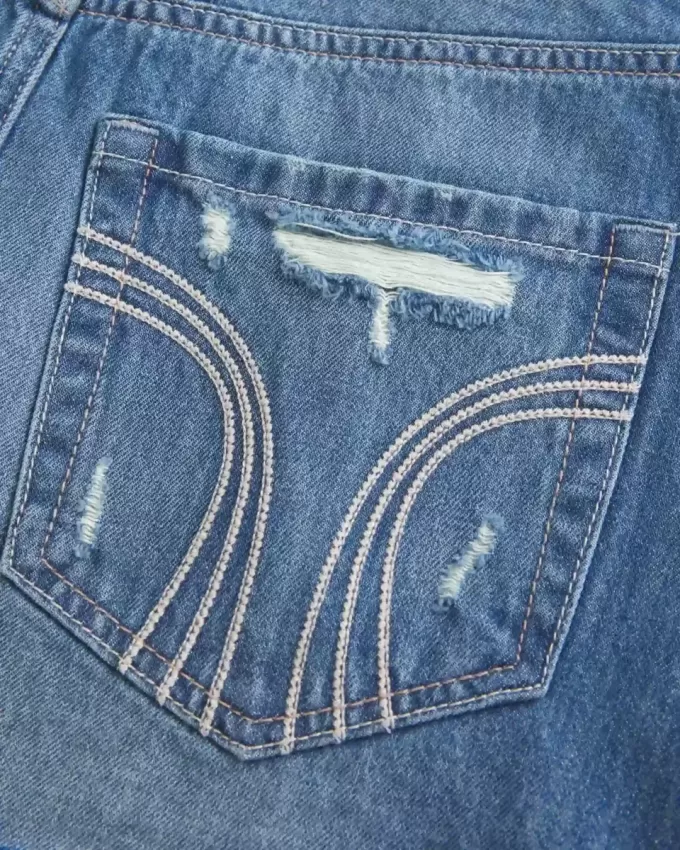 Short mini din denim cu talie joasă ruptă Short mini din denim cu talie joasă ruptă