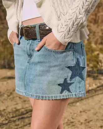 Short mini din denim cu talie joasă, spalare medie