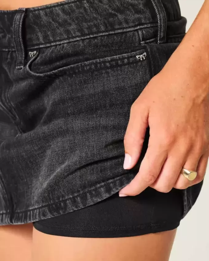 Short mini din denim negru spalat cu talie joasa Short mini din denim negru spalat cu talie joasa