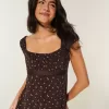 Top Babydoll cu cravată ușoară din satin Top Babydoll cu cravată ușoară din satin