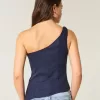 Top cu un singur umăr din amestec de in Top cu un singur umăr din amestec de in