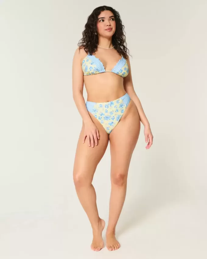 Top de bikini triunghi cu volane Top de bikini triunghi cu volane