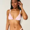 Top de bikini triunghi smocked peste umeri Top de bikini triunghi smocked peste umeri