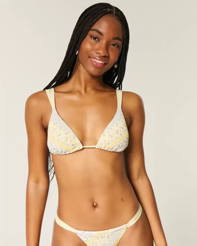Top de bikini triunghi smocked peste umeri Top de bikini triunghi smocked peste umeri