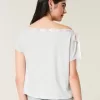 Tricou cu cravată ușor de pe umăr Tricou cu cravată ușor de pe umăr