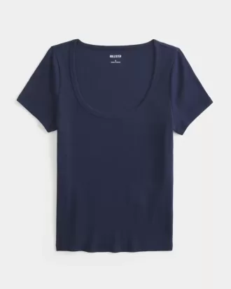Tricou cu scoop