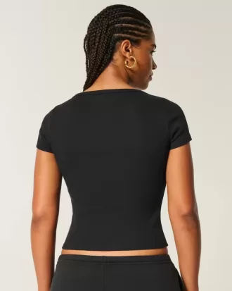 Tricou cu scoop